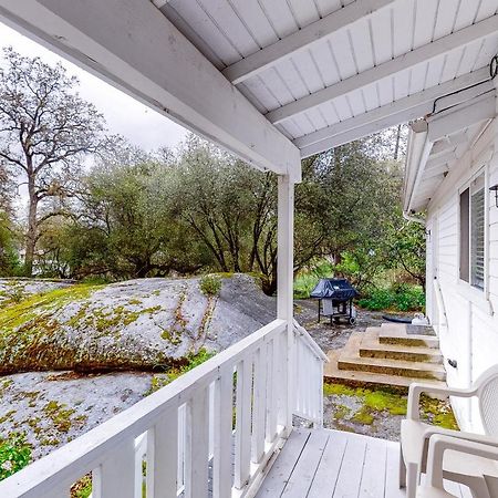 Pine Place Oakhurst Bagian luar foto