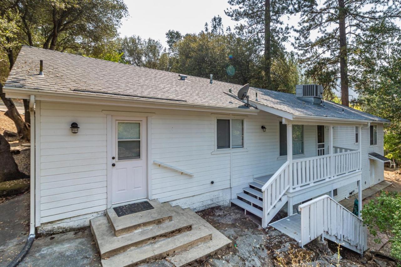 Pine Place Oakhurst Bagian luar foto